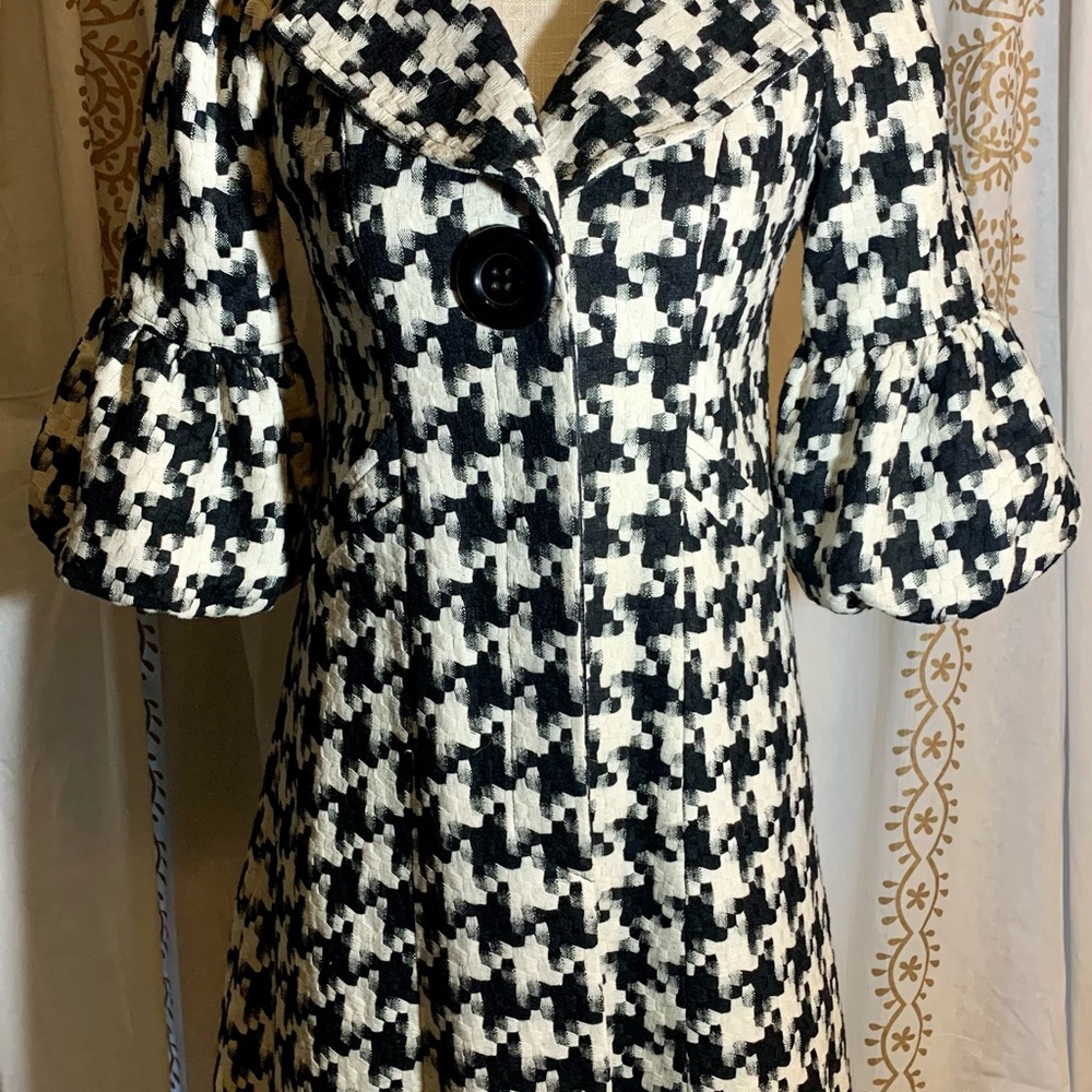 Vintage inspired Houndstooth check coat